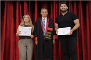 TRAKYA ÜNİVERSİTESİ ECZACILIK FAKÜLTESİ’NDE MEZUNİYET SEVİNCİ