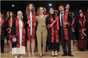 TRAKYA ÜNİVERSİTESİ ECZACILIK FAKÜLTESİ’NDE MEZUNİYET SEVİNCİ