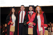 TRAKYA ÜNİVERSİTESİ DİŞ HEKİMLİĞİ FAKÜLTESİ’NDE MEZUNİYET COŞKUSU
