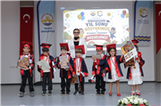 TRAKYA ÜNİVERSİTESİ ZEYNEP-MUSTAFA TAŞ UYGULAMA ANAOKULUNDA MEZUNİYET COŞKUSU