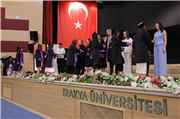 TRAKYA ÜNİVERSİTESİ SAĞLIK BİLİMLERİ FAKÜLTESİNDE MEZUNİYET COŞKUSU