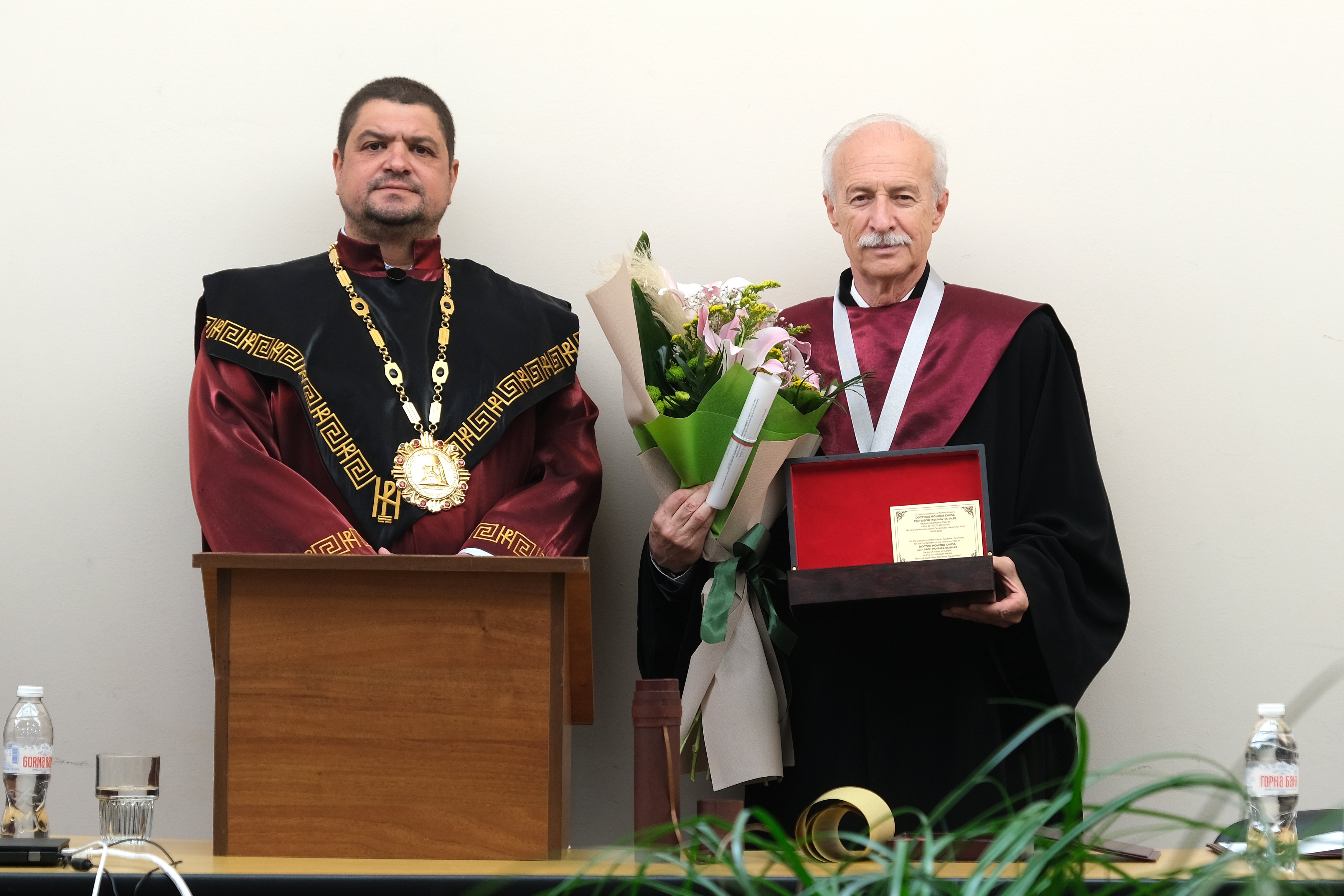 TRAKYA ÜNİVERSİTESİ REKTÖRÜ PROF. DR. MUSTAFA HATİPLER’E SOUTH-WEST ÜNİVERSİTESİ “NEOFİT RİLSKİ”NDEN FAHRİ DOKTORA UNVANI
