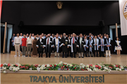 TRAKYA ÜNİVERSİTESİ MÜHENDİSLİK FAKÜLTESİNDE MEZUNİYET HEYECANI