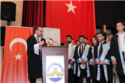 TRAKYA ÜNİVERSİTESİ MÜHENDİSLİK FAKÜLTESİNDE MEZUNİYET HEYECANI