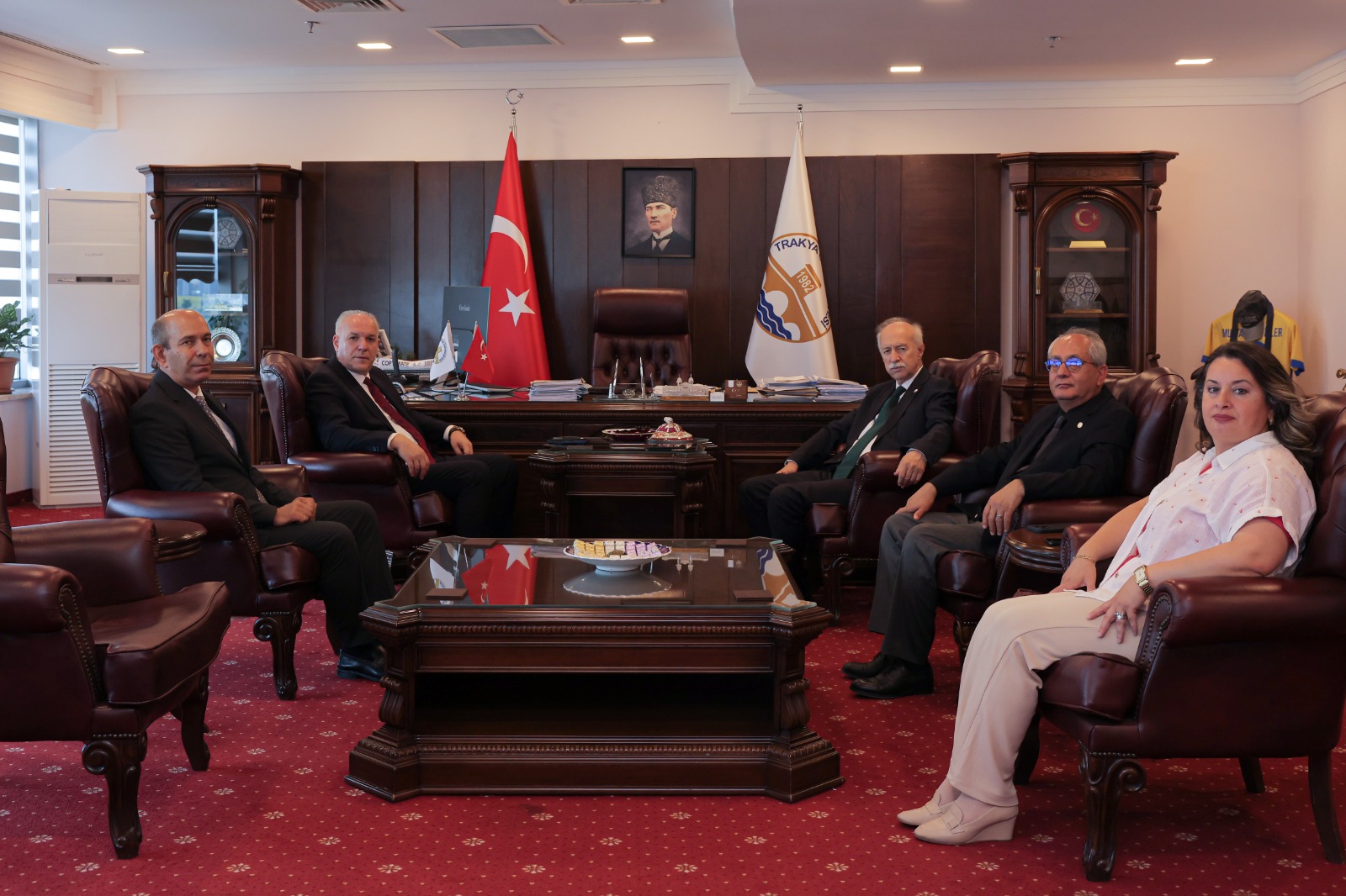 KOSOVA BAŞBAKAN YARDIMCISI FİKRİM DAMKA’DAN REKTÖR PROF. DR. MUSTAFA HATİPLER’E ZİYARET