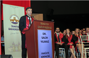 TRAKYA ÜNİVERSİTESİ TIP FAKÜLTESİNDE MEZUNİYET SEVİNCİ