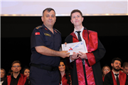 TRAKYA ÜNİVERSİTESİ TIP FAKÜLTESİNDE MEZUNİYET SEVİNCİ