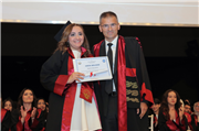 TRAKYA ÜNİVERSİTESİ TIP FAKÜLTESİNDE MEZUNİYET SEVİNCİ