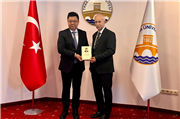 ÇİN HALK CUMHURİYETİ İSTANBUL BAŞKONSOLOSU WEI XIAODONG’DAN REKTÖR PROF. DR. MUSTAFA HATİPLER’E ZİYARET