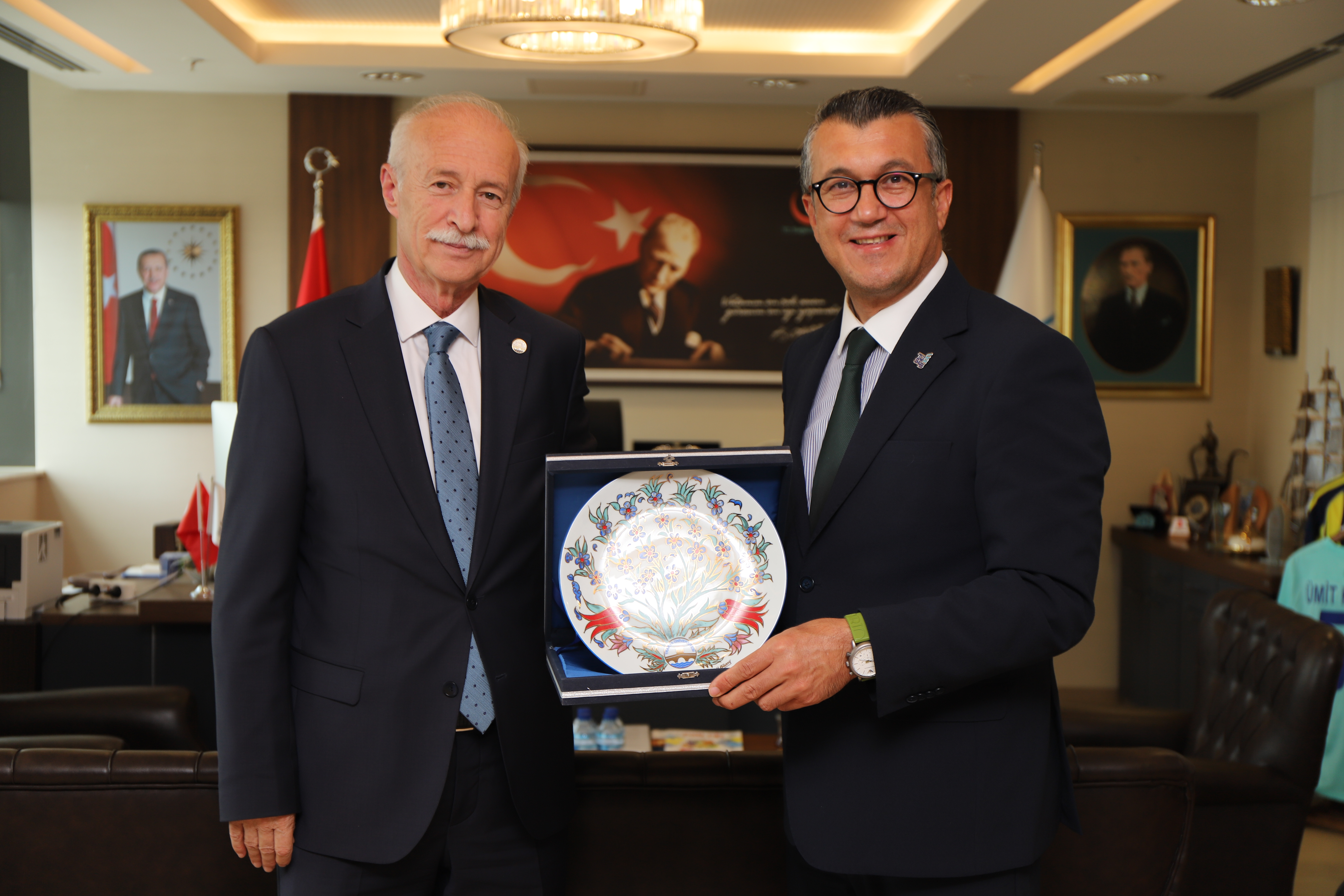 TRAKYA ÜNİVERSİTESİ REKTÖRÜ PROF. DR. MUSTAFA HATİPLER’DEN TÜSEB BAŞKANI PROF. DR. ÜMİT KERVAN’A ZİYARET