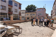TRAKYA ÜNİVERSİTESİ HEYETİ EDİRNE DİJİTAL KENT ARŞİV MERKEZİ OLARAK İŞLEVLENDİRİLECEK TARİHÎ YAPIDA İNCELEMELERDE BULUNDU
