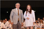 TRAKYA ÜNİVERSİTESİ TIP FAKÜLTESİNDE BEYAZ ÖNLÜK COŞKUSU
