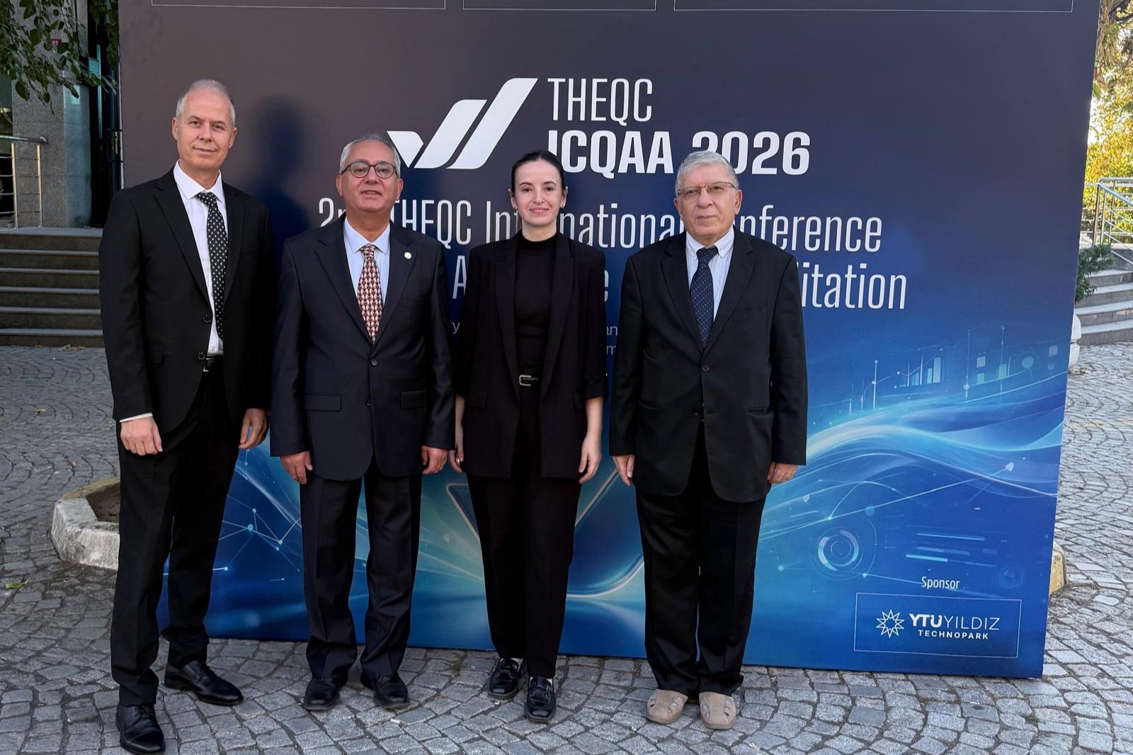 TRAKYA ÜNİVERSİTESİNİN YAPAY ZEKÂ DESTEKLİ KALİTE GÜVENCESİ ÇALIŞMASI THEQC 2026’DA SUNULDU