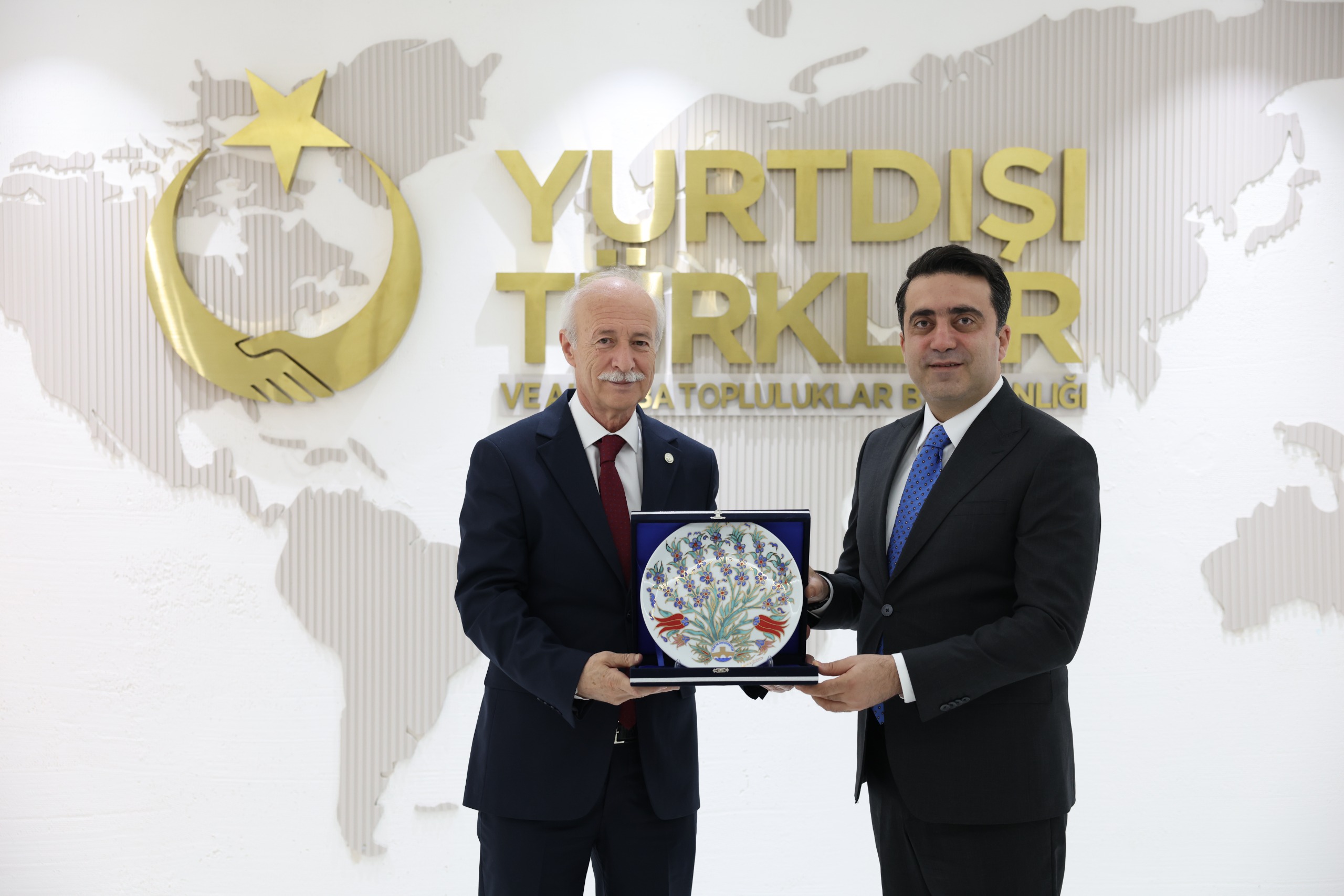 REKTÖR PROF. DR. MUSTAFA HATİPLER’DEN YTB BAŞKANI ABDULHADİ TURUS’A ZİYARET