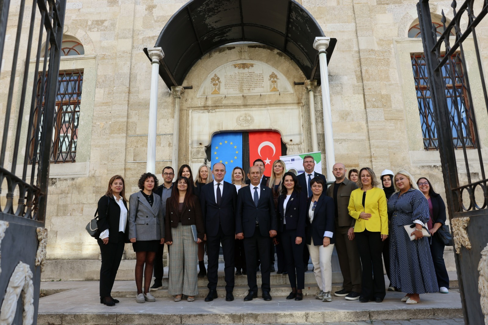 AB BAŞKANLIĞI HEYETİ, TRAKYA ÜNİVERSİTESİNİN EDİRNE DİJİTAL KENT ARŞİV MERKEZİ OLARAK İŞLEVLENDİRECEĞİ TARİHİ YAPIDA İNCELEMELERDE BULUNDU