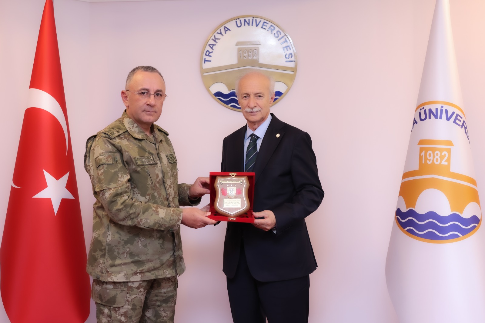 2.KOLORDU KOMUTANI KORGENERAL ALPARSLAN KILINÇ’TAN REKTÖR PROF. DR. MUSTAFA HATİPLER’E ZİYARET