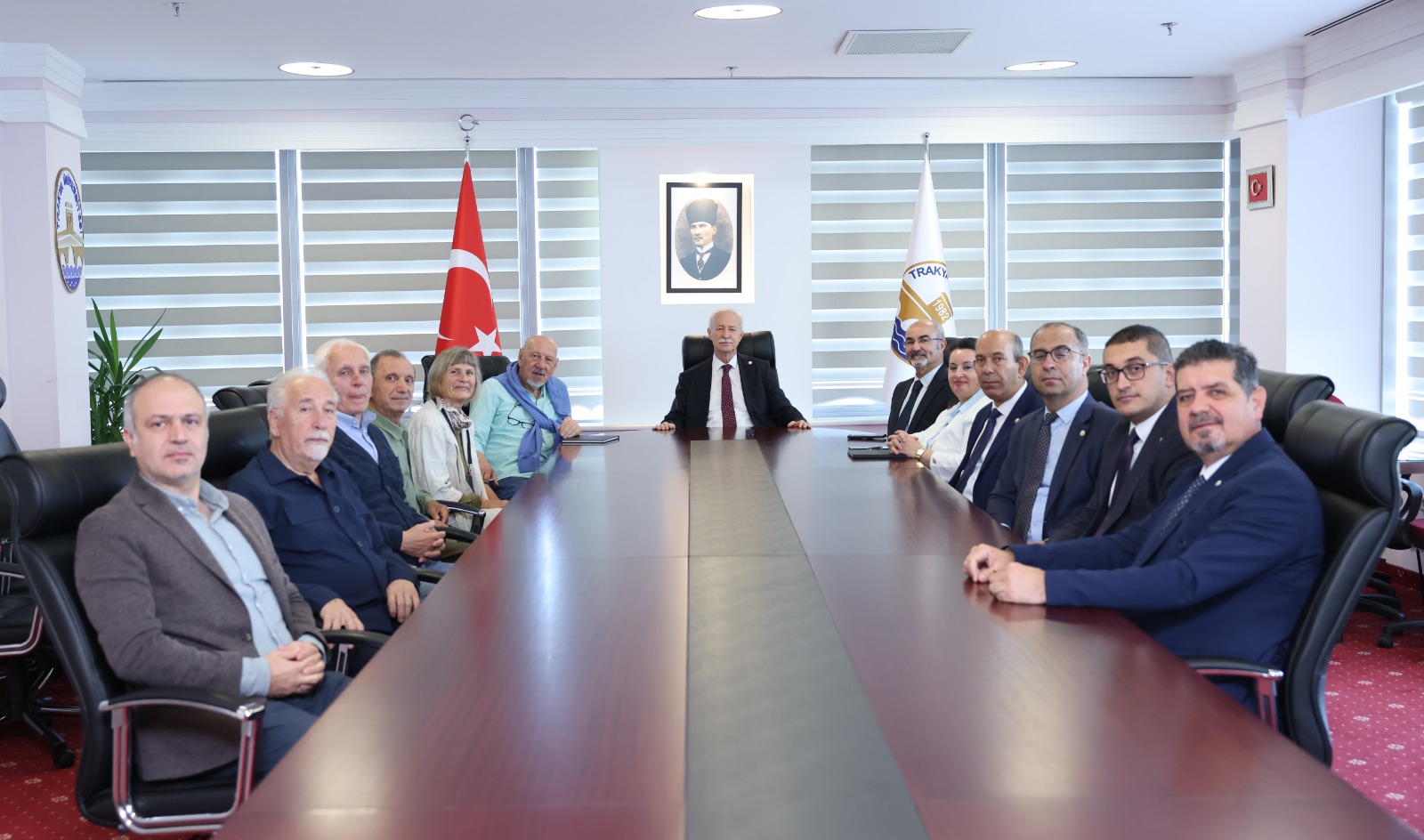 BALKAN RESSAMLARINDAN REKTÖR PROF. DR. MUSTAFA HATİPLER’E ZİYARET