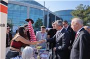 EDİRNE VALİSİ YUNUS SEZER VE REKTÖR PROF. DR. MUSTAFA HATİPLER “TOPLULUKLAR BULUŞUYOR” ETKİNLİĞİNDE ÖĞRENCİLERLE BİR ARAYA GELDİ