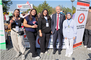 EDİRNE VALİSİ YUNUS SEZER VE REKTÖR PROF. DR. MUSTAFA HATİPLER “TOPLULUKLAR BULUŞUYOR” ETKİNLİĞİNDE ÖĞRENCİLERLE BİR ARAYA GELDİ