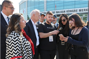 EDİRNE VALİSİ YUNUS SEZER VE REKTÖR PROF. DR. MUSTAFA HATİPLER “TOPLULUKLAR BULUŞUYOR” ETKİNLİĞİNDE ÖĞRENCİLERLE BİR ARAYA GELDİ