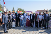 EDİRNE VALİSİ YUNUS SEZER VE REKTÖR PROF. DR. MUSTAFA HATİPLER “TOPLULUKLAR BULUŞUYOR” ETKİNLİĞİNDE ÖĞRENCİLERLE BİR ARAYA GELDİ