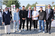 EDİRNE VALİSİ YUNUS SEZER VE REKTÖR PROF. DR. MUSTAFA HATİPLER “TOPLULUKLAR BULUŞUYOR” ETKİNLİĞİNDE ÖĞRENCİLERLE BİR ARAYA GELDİ