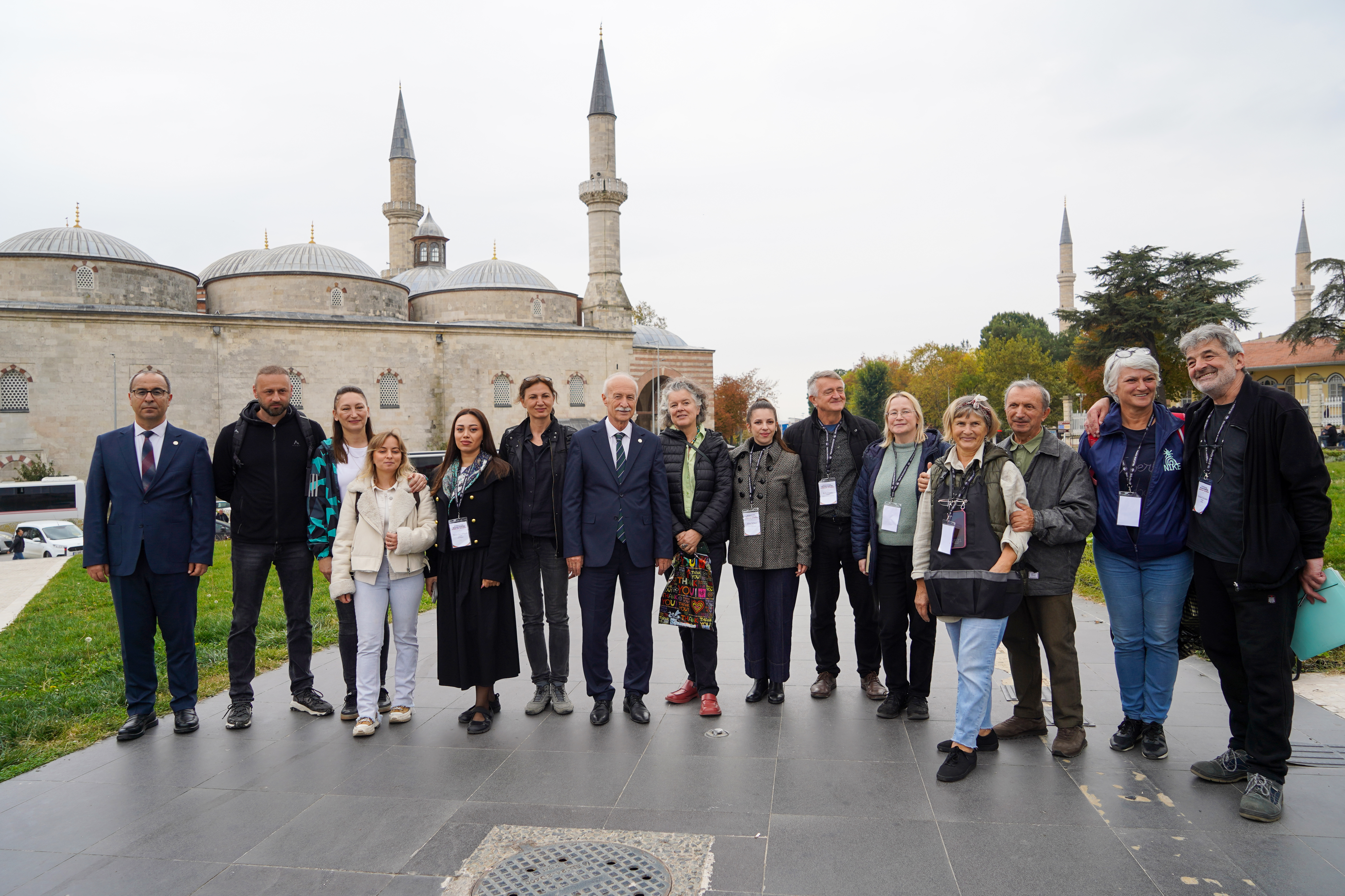 SANATTA KARDEŞLİK KÖPRÜLERİNİ GÜÇLENDİREN BALKAN RESSAMLARI, SELİMİYE’Yİ RESMETTİ