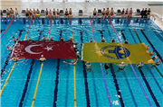 TRAKYA ÜNİVERSİTESİ ÖĞRENCİLERİ 29 EKİM CUMHURİYET BAYRAMI’NI HAVUZDA TÜRK BAYRAĞI AÇARAK KUTLADI