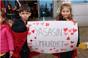 TRAKYA ÜNİVERSİTESİ ZEYNEP-MUSTAFA TAŞ UYGULAMA ANAOKULUNUN MİNİKLERİ CUMHURİYET İÇİN YÜRÜDÜ