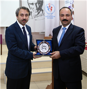 REKTÖRÜMÜZ’DEN KARİYER SOHBETLERİ