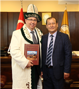 KIRGIZİSTAN OŞ DEVLET ÜNİVERSİTESİNDEN ZİYARET