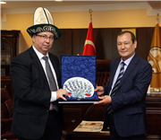 KIRGIZİSTAN OŞ DEVLET ÜNİVERSİTESİNDEN ZİYARET