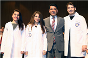 ECZACILIK FAKÜLTESİ BEYAZ ÖNLÜK TÖRENİ