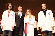 ECZACILIK FAKÜLTESİ BEYAZ ÖNLÜK TÖRENİ