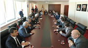 TİCARET İL MÜDÜRÜ MAHMUT ALTUN İLE EDİRNE VE İLÇELERİNİN ODA-BORSA TEMSİLCİLERİNDEN REKTÖR PROF. DR. ERHAN TABAKOĞLU’NA İŞ BİRLİĞİ ZİYARETİ