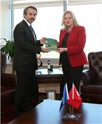 KOSOVA DİYALOG BAKANI DR. EDİTA TAHİRİ ÜNİVERSİTEMİZDEYDİ
