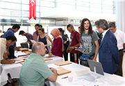 ÜNİVERSİTEMİZDE KAYITLAR DEVAM EDİYOR