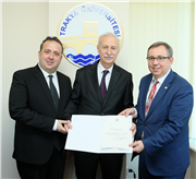 TRAKYA ÜNİVERSİTESİ REKTÖRÜ PROF. DR. ERHAN TABAKOĞLU, YENİ ATANAN VE YÜKSELEN ÖĞRETİM ÜYELERİYLE BİR ARAYA GELDİ