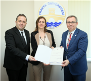 TRAKYA ÜNİVERSİTESİ REKTÖRÜ PROF. DR. ERHAN TABAKOĞLU, YENİ ATANAN VE YÜKSELEN ÖĞRETİM ÜYELERİYLE BİR ARAYA GELDİ
