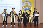 İKTİSADİ VE İDARİ BİLİMLER FAKÜLTESİ, DERECEYE GİREN ÖĞRENCİLERİNİ TÖRENLE UĞURLADI