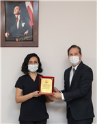 TRAKYA ÜNİVERSİTESİ YENİDOĞAN YOĞUN BAKIM HEMŞİRELERİ TEŞEKKÜR BELGELERİNİ ALDI