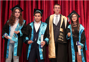 ÜNİVERSİTEMİZDE 2017-2018 AKADEMİK BAŞARI VE MEZUNİYET TÖRENİ