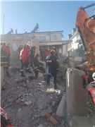 UMKE TİMİNDE YER ALAN TRAKYA ÜNİVERSİTELİLER, DEPREM BÖLGESİNDE ACİL SAĞLIK VE YARDIM HİZMETLERİNDE BULUNDU…