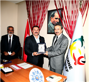 REKTÖR PROF. DR. YENER YÖRÜK’TEN ROMAN DERNEKLERİ FEDERASYONUNA İADE-İ ZİYARET