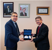 TÜRK ORTOPEDİ VE TRAVMATOLOJİ BİRLİĞİ DERNEĞİ’NDEN REKTÖR VEKİLİ PROF. DR. MÜMİN ŞAHİN’E ZİYARET