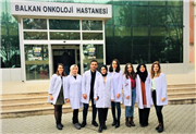 TRAKYA ÜNİVERSİTESİ ECZACILIK FAKÜLTESİ ÖĞRENCİLERİNDEN HASTALARI GÜLÜMSETEN İLAÇ
