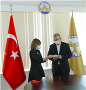 TRAKYA ÜNİVERSİTESİ, KUZEY MAKEDONYA EĞİTİM VE BİLİM BAKANI MİLA CAROVSKA VE BERABERİNDEKİ HEYETİ AĞIRLADI