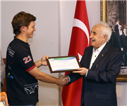 PEHLİVAN ELEKTRAK EKİBİNDEN VALİMİZE ZİYARET