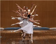 BURATINO BALE GÖSTERİSİ