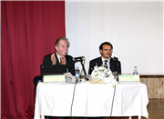 PROF.DR. MACHIEL KIEL ÜNİVERSİTEMİZİN KONUĞUYDU